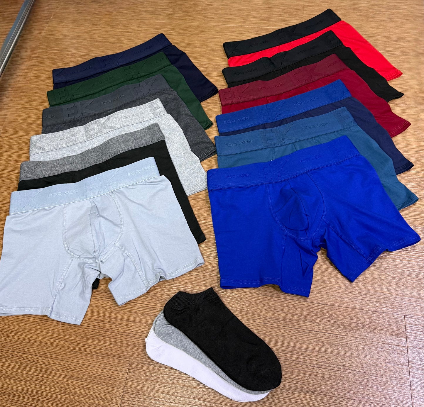 12 Boxers + 3 Pares de Medias GRATIS